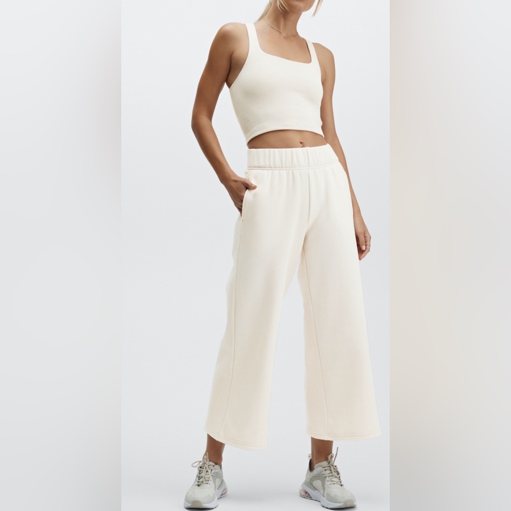 Fabletics Jamie Wide Leg Pant size M